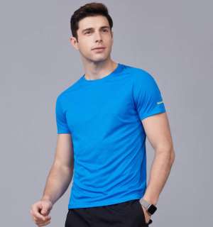 統(tǒng)一給員工定制團體服裝，有什么不同？